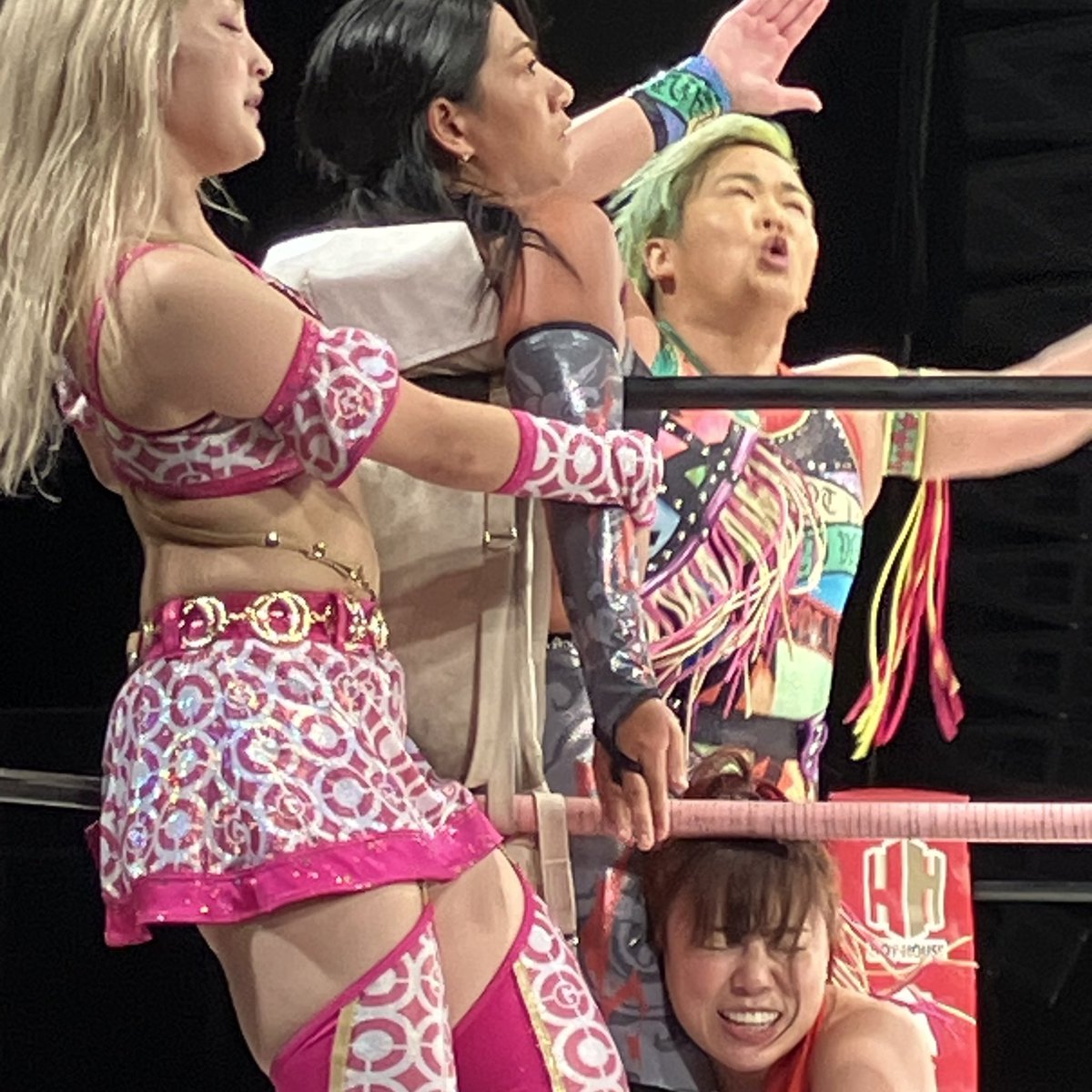 3pay's tweet photo. 仙台PITだとビッグマッチとは違う近さで観られるのが良き
もちろんビッグマッチもビッグマッチで良き
#SENJO
#仙女魂 https://t.co/YTZFiCxREx