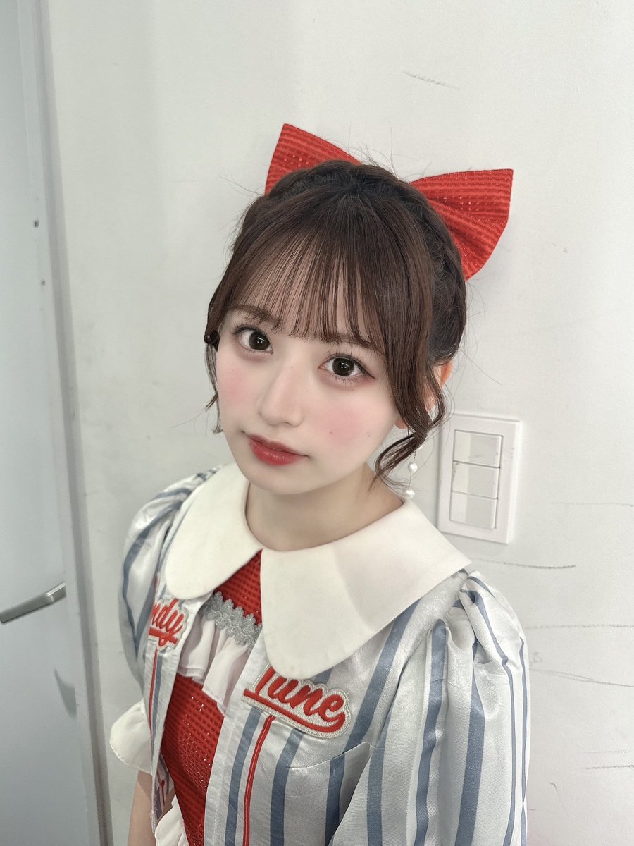 iS2kotomi's tweet photo. 왕리본을 달면 리본이 고양이귀처럼 보인다는 이야기가 있다
그리고 나는 이 이야기를 참 좋아한다... https://t.co/yhyBizi2xc