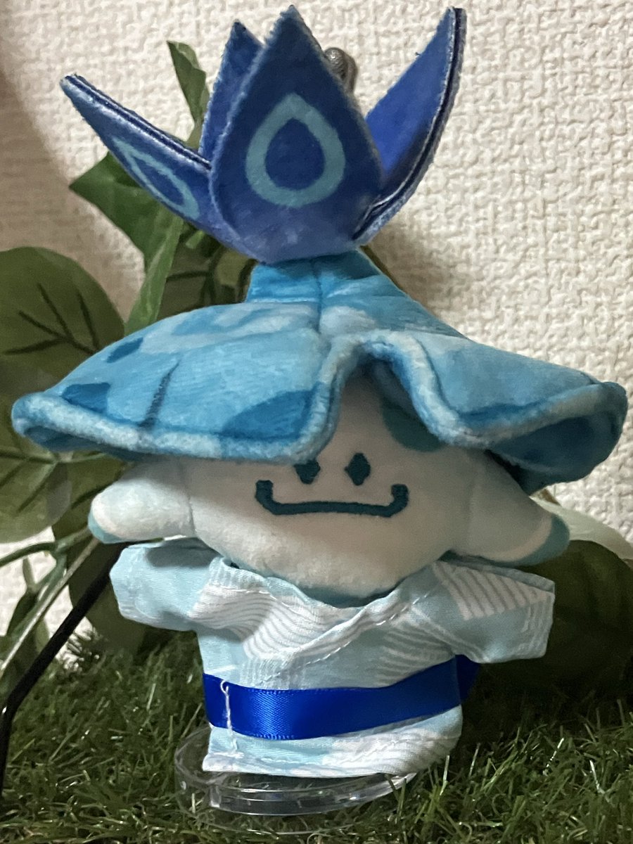 roroaranara's tweet photo. アランラキャ「ブカブカだ」 https://t.co/inB8cicgGV