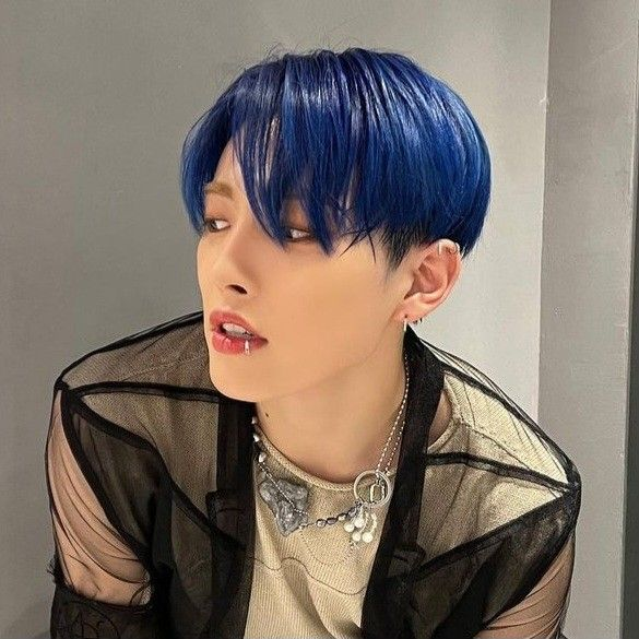 2vry1Luvsth2y's tweet photo. 아....ㅎㅈㅇㅃ파란머리 채도별로 다하신거캐조음 https://t.co/SLBVxcZaVa