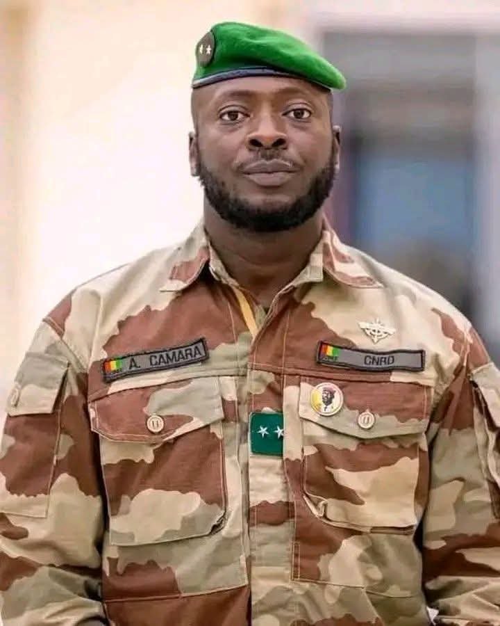 DelphineSankara's tweet photo. 🔴La Guinée🇬🇳 a nouveau en transition après les élections bâclées très très démocratiques pour endormir au mieux le peuple Guinéen🇬🇳 car le pouvoir est toujours aux mains des militaires en treillis✌🏿
@presi_doumbouya se barre et le général #AMARA_CAMARA assure l intérim.. https://t.co/KfwRPFOKu3