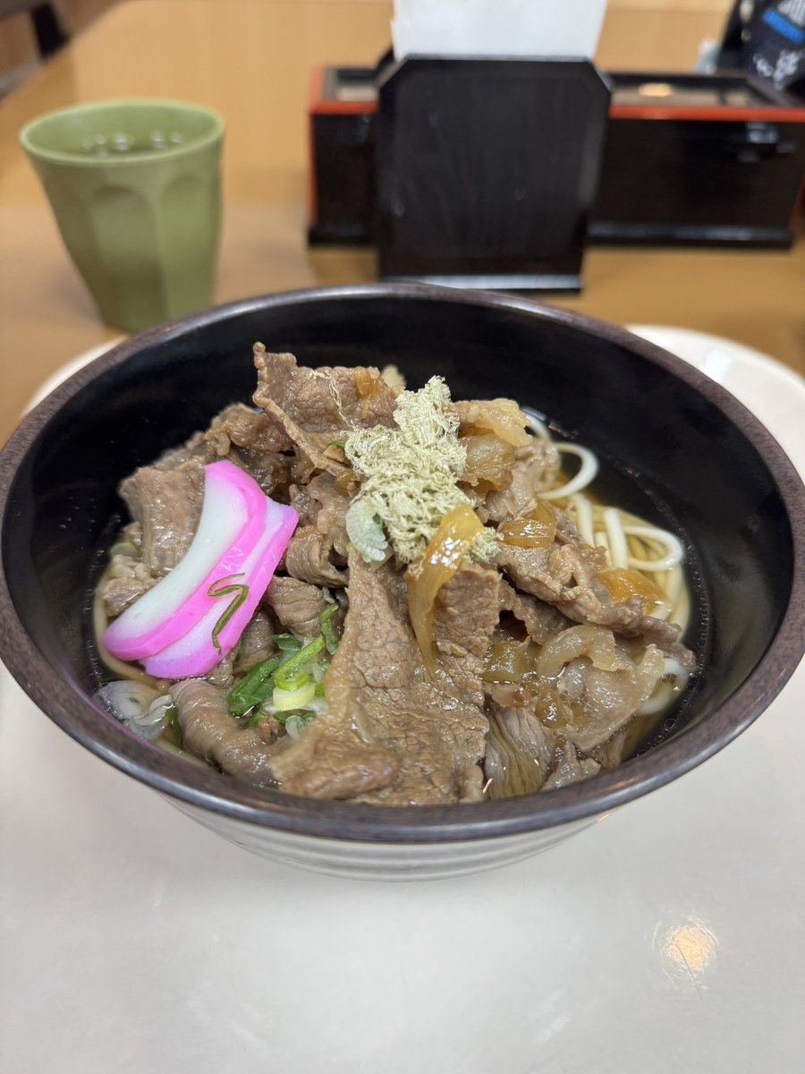 SangaaGuotier's tweet photo. ←頼んだやつ
　　　　　　　出てきたやつ→

牛丼出てきたんか思ったわ

#JAごとう 
#五島がうまい
#京都サポ長崎遠征 https://t.co/pKeIBmswjV