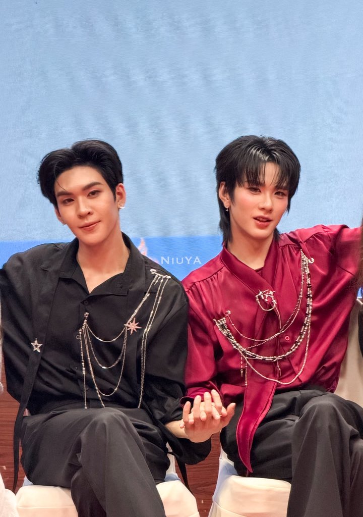 TF_NNJJ's tweet photo. 🦋🥰🐱

#auausave #auautnp #savewrg 
#AuauSaveMeetYouinSummer https://t.co/b8Kb06zD4f