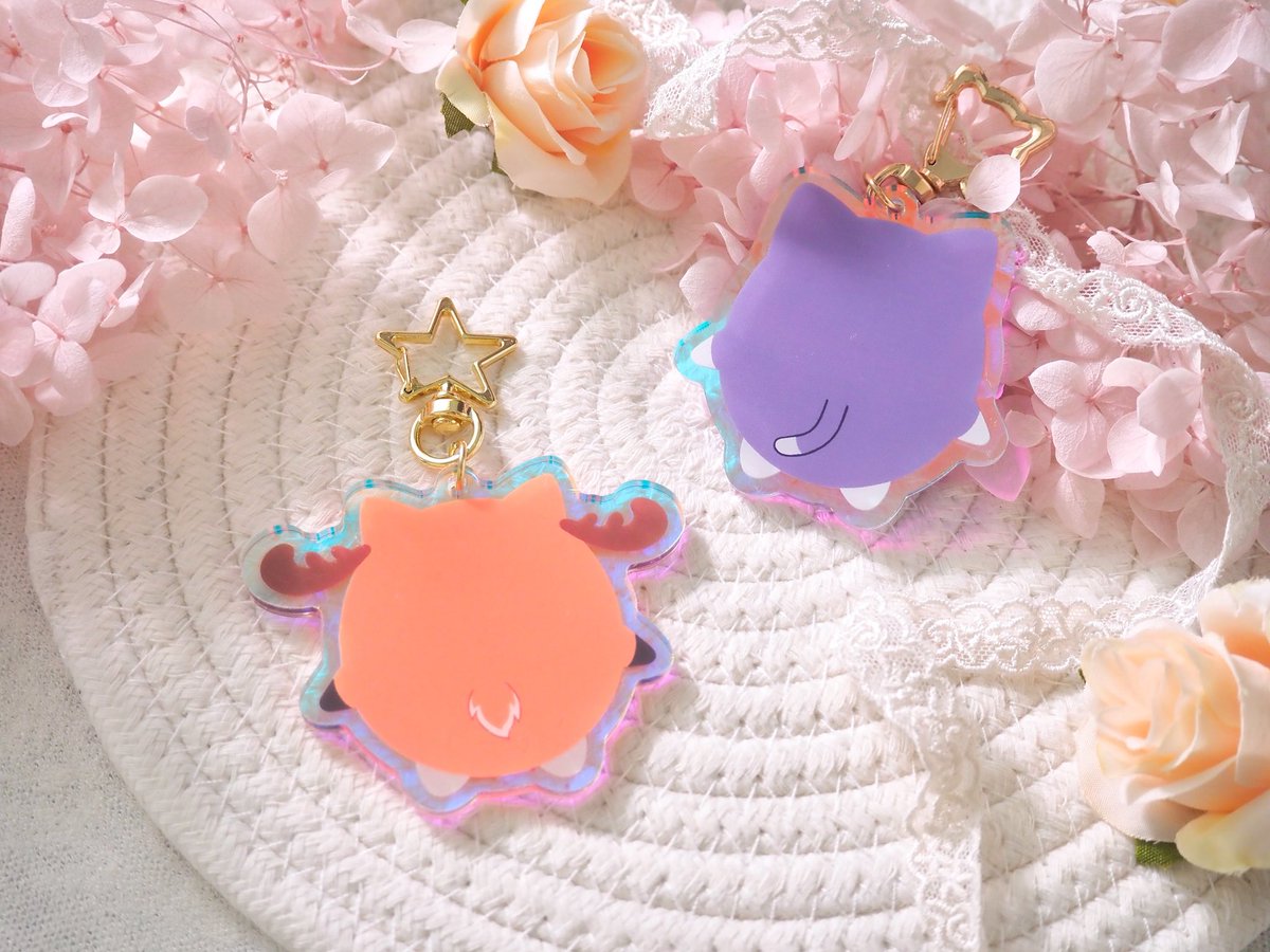 windy67277's tweet photo. 🫎カフくんのお供に🐱保さんも作りました
ふたり揃ってアクキーに💜❤️ https://t.co/amAMe0ppvV