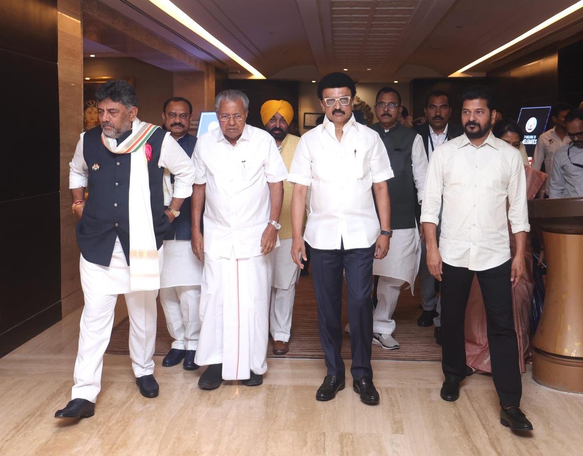 DrHafeezDMKoffl's tweet photo. It was the DMK and our Thalaivar M. K. Stalin who strongly opposed delimitation first, right at the very beginning, and built a Joint Action Committee comprising Chief Ministers and leaders from various states. Did you forget this?

When the Union BJP government brought the Delimitation Bill, it was our Thalaivar M. K. Stalin who burnt copies of the bill to ashes and opposed it vehemently. DMK cadres set the election campaign aside for a day and protested statewide against the bill. Ultimately, the BJP chose to withdraw it. Did you forget this too?

Do you know what Vijay was doing that same day? He was calling for the Whistle Kolam campaign and chose to remain completely mute on the delimitation issue.

So people know that when it comes to Tamil Nadu's rights, it is the DMK that will stand at the forefront. We don't need advice from turncoats on this issue. Thanks for understanding.