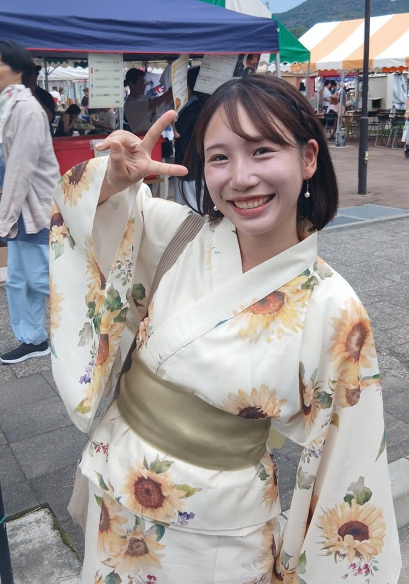 waaaaa_maaaaa__'s tweet photo. 桐生八木節まつりでFMGUNMAのスーパーアナウンサーと群馬テレビのハイパーアナウンサーを発見！

ちなみに右の小野アナウンサーはバリばりに仕事中で左の井上アナウンサーはウキウキにプライベートエンジョイ中でござーした👀 https://t.co/sNi5zkabNf