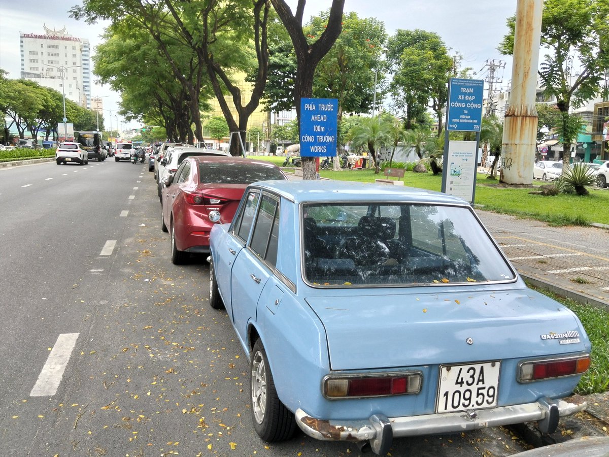 888mmzz's tweet photo. 《カッコよ👀》

日産（ダットサン）
「サニー1000」「de Luxe」🚗 https://t.co/463td79Tta