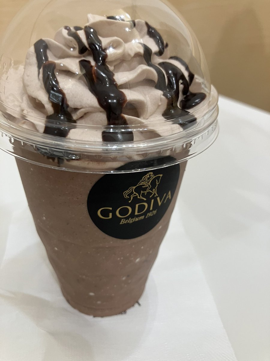 pw20p's tweet photo. GODIVA🤩🤩 https://t.co/BkbDUGAtLr