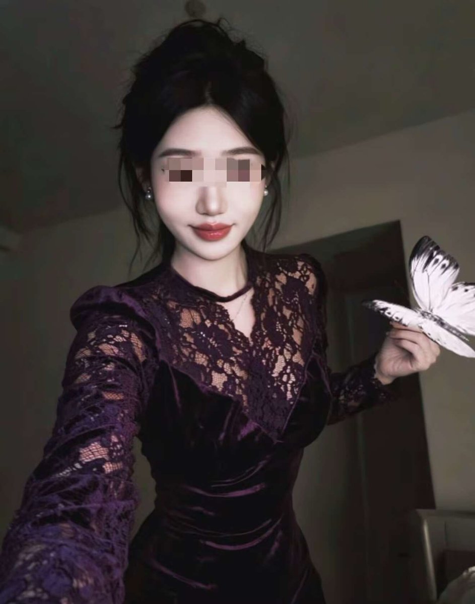 DevanymoraleesW's tweet photo. 江西 上饶市，想找一位1v1床搭，本人接受度较高，很多玩法都可以接受，希望可以尊重我，可以照顾我的情绪和喜好 https://t.co/MQ6G4NMLSr