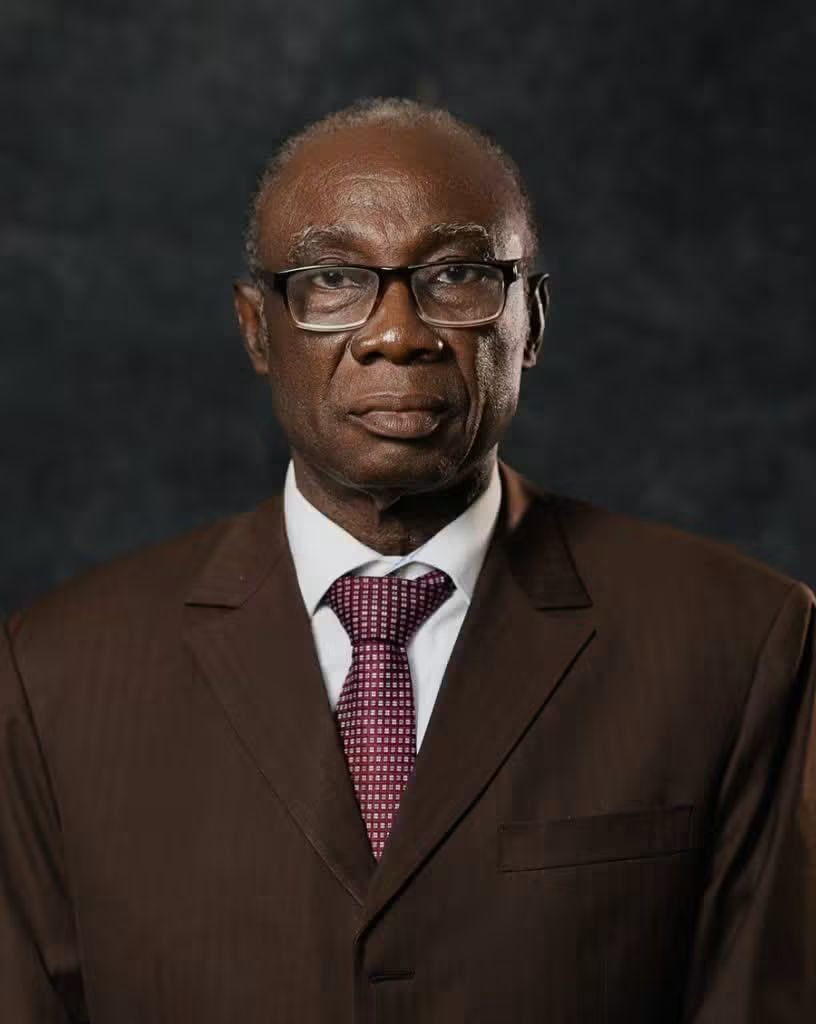 sonofjacob98's tweet photo. The then Energy Minister and brother of President and even parliamentarians also took some of the bribes???

What is ORAL doing about this international disgrace

When Ghanaians were suffering from severe ‘dumsor’ people were making money off our misery https://t.co/pNIHnBI5HV