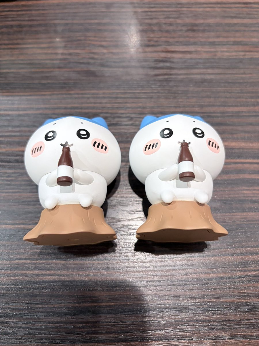 t_serochan's tweet photo. 【 交換 / 譲渡 】 ちいかわ のんびりDAYS フィギュアコレクション

譲┊︎ハチワレ

求┊︎古本屋（カニちゃん）＞モモンガ、定価＋送料

郵送でのお取引希望です。
お気軽にお声掛けください🙏 https://t.co/ufA0I4LBwV