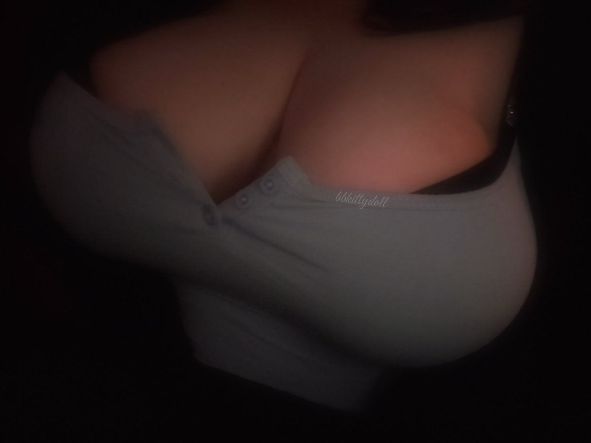 bbkittydoll's tweet photo. don’t look away please https://t.co/QigPmZojpA