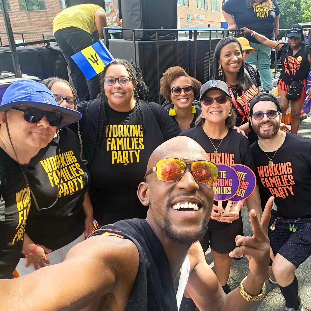 mariteskaufer's tweet photo. 🧵 It's been such an action-packed 1-1/2 years here in NYC that I am just now making the time to post about marching with the NYWFP contingent in last year's (Sep 1, 2025) West Indian American Day Carnival Parade 🫠 https://t.co/XzHhPjvfhA