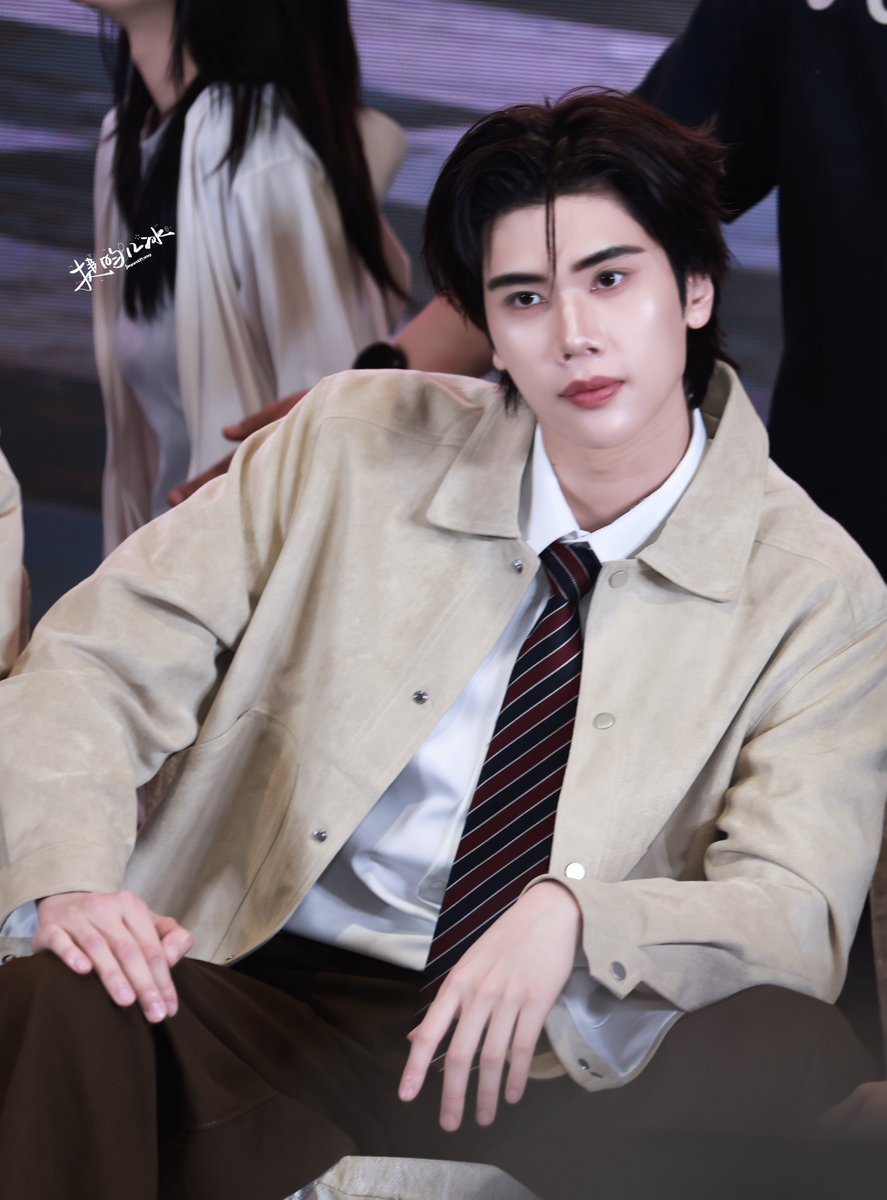 Biner2060008's tweet photo. 260808
❤️❤️❤️
#dunknatachai @dunknatachai
#GMMTVFanfestInMacau2026
 #JoongDunk https://t.co/2tk2tD1Ivq