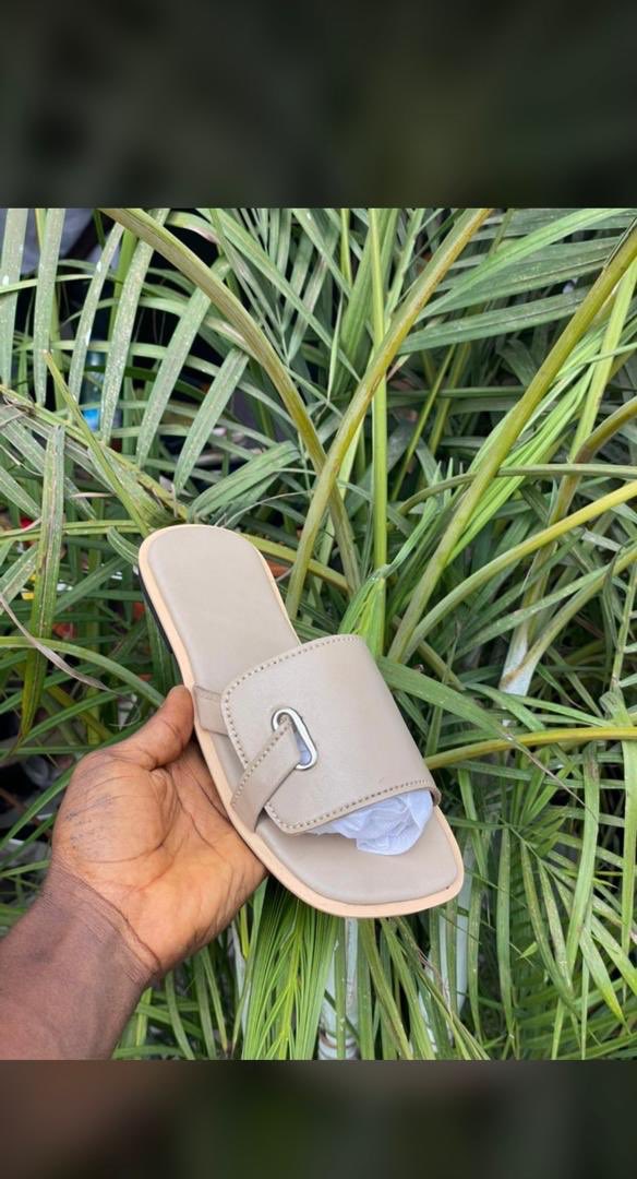 Sholisea's tweet photo. DISCOUNT ALERT‼️

Frame 1-2 ₦8,500
F3-4 ₦13,000 

📍Lagos state, nationwide delivery.

Offer ends in 5days, hurry now!!! https://t.co/tYlnQJyoVt