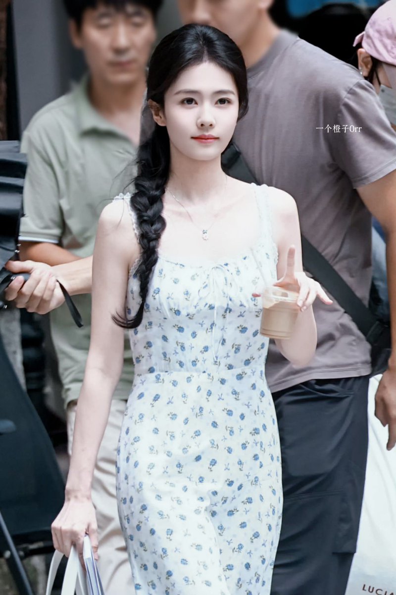 bbbeee_my's tweet photo. โหยยย วันนี้หวังอวิ้นน่าแสนจะน่ารักเลย
ได้ถ่ายตอนย้อนวัยอีกมั้ยยยนะ คิวท์น่าน่า https://t.co/mI3ucwKDCj