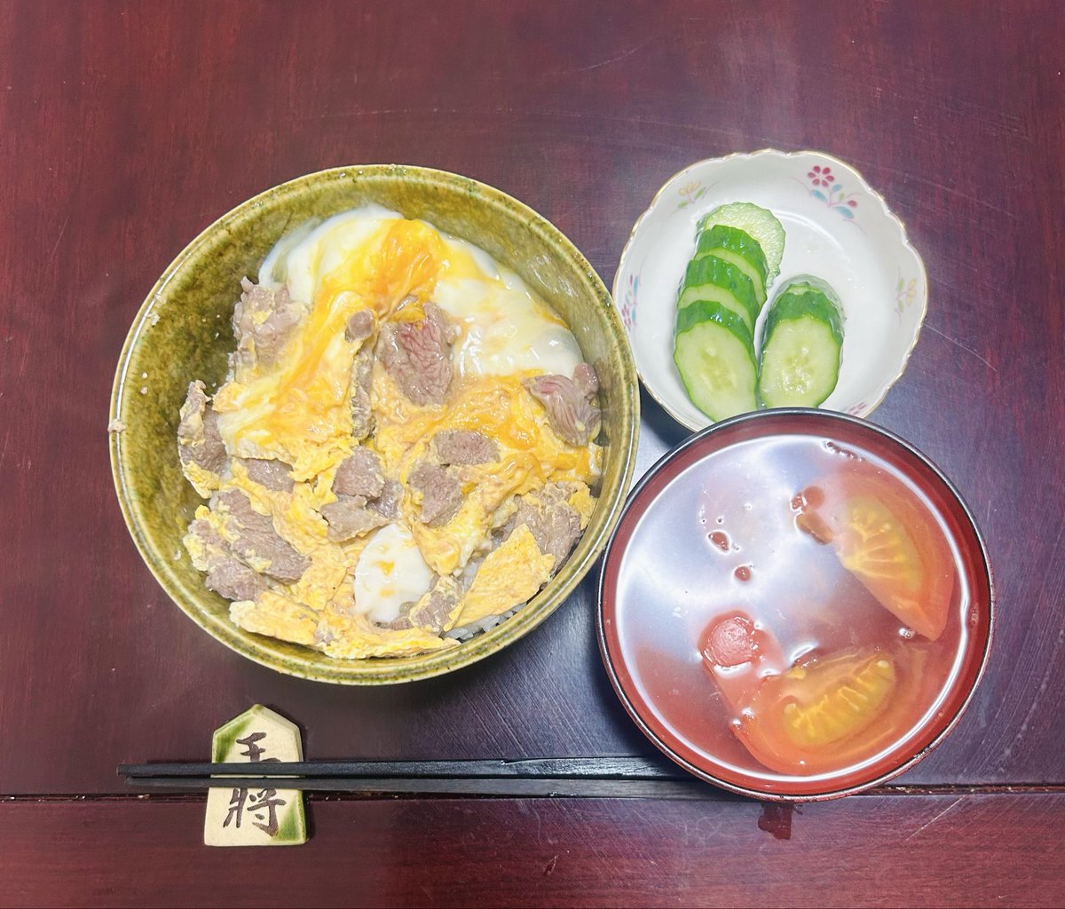 kumotoradayo's tweet photo. 牛タンの切り落としが安かったので卵とじにしました。おいしいです。山椒もいいですが粒マスタードつけると・・・いけます。調味料が少しずつ揃ってきました。楽しいです。ありがたくご馳走様でした https://t.co/CZImXt06El