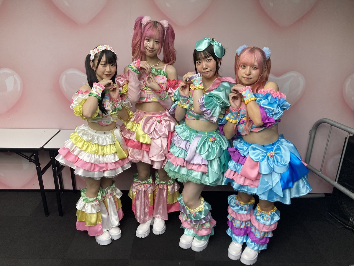 cherripop_12's tweet photo. 本日は『令和八年八年八日-九州最大のアイドルフェス『祭』-』と『令和八年八年八日 -888で遊び尽くせ！』に出演させていただきました🍒

初のZeppでのステージ、大変緊張しましたが皆さんの応援のおかげで楽しくライブできました🎤

明日は『HACHI$LIVE vol.394、395』に出演させていただきます🩷 https://t.co/jtQlWXKDDV