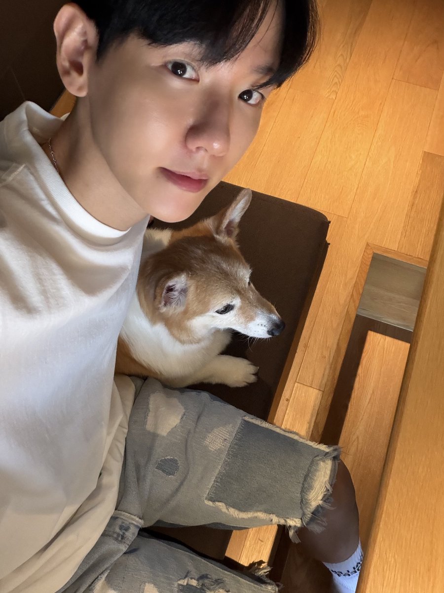 Ace_BBH's tweet photo. Byun family's vacay 📸 https://t.co/z2W0m009zr