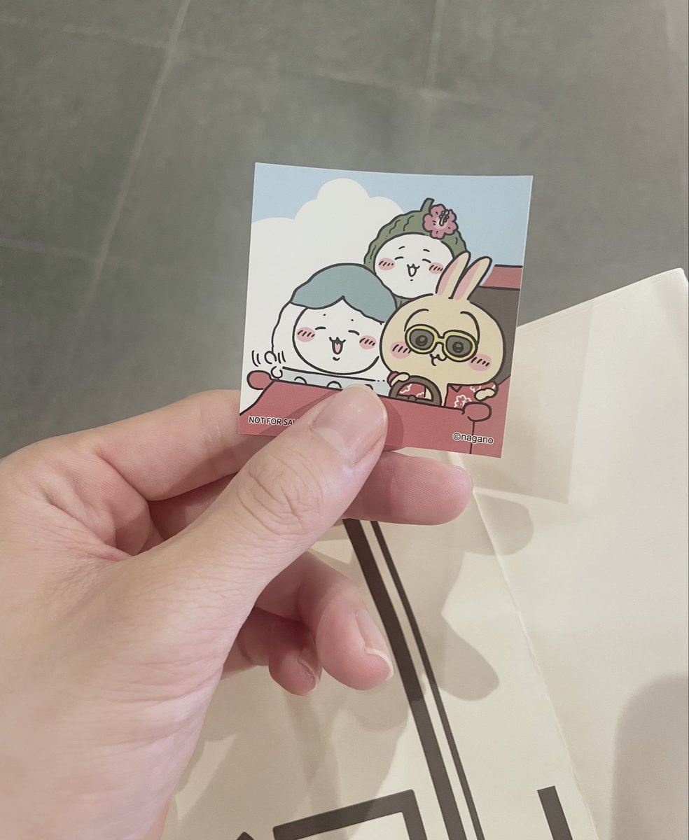 happy000825's tweet photo. ちいかわランドで色々買ったら
可愛いシール貰えて嬉しい✨ https://t.co/ioKZFdyjgx