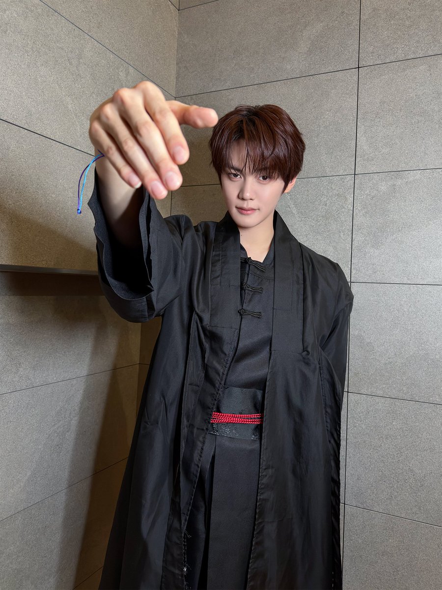 AND2BLE's tweet photo. [#AND2ROP] 260808 쇼! 음악중심

#AND2BLE #앤더블
#KIMGYUVIN #김규빈 https://t.co/s1dANs9OXP