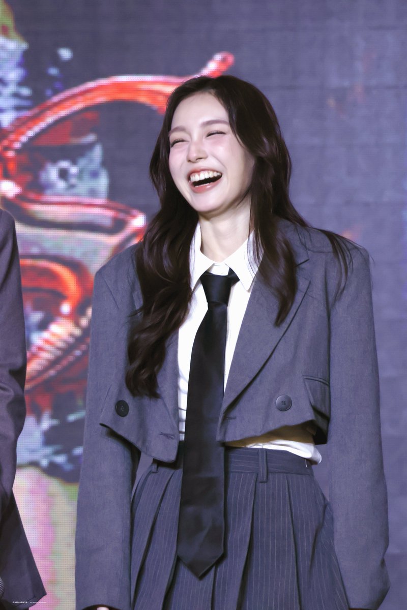 mallskys's tweet photo. ꉂ ᳐`Ⱉ´  ᳐ฅ୭

MILKLOVE JOY IN MACAU
#GirlRulesFMinMacau
#MilkLove #มิ้ลค์เลิฟ https://t.co/xpXfAXiafS