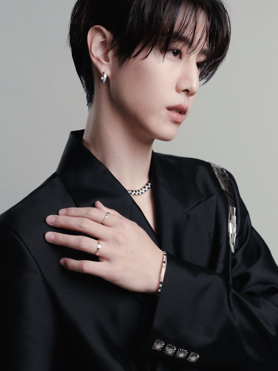 DNAmngmnt's tweet photo. What are you guys most excited to see later? ❣️

#MarkTuan #ALONE #마크 #段宜恩 https://t.co/aMHfwTnFpk
