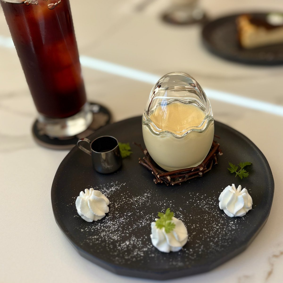 kusamooti's tweet photo. お盆の法事も済んだしプリン🍮喰らうわ🤣 https://t.co/l4BLQzUD7S