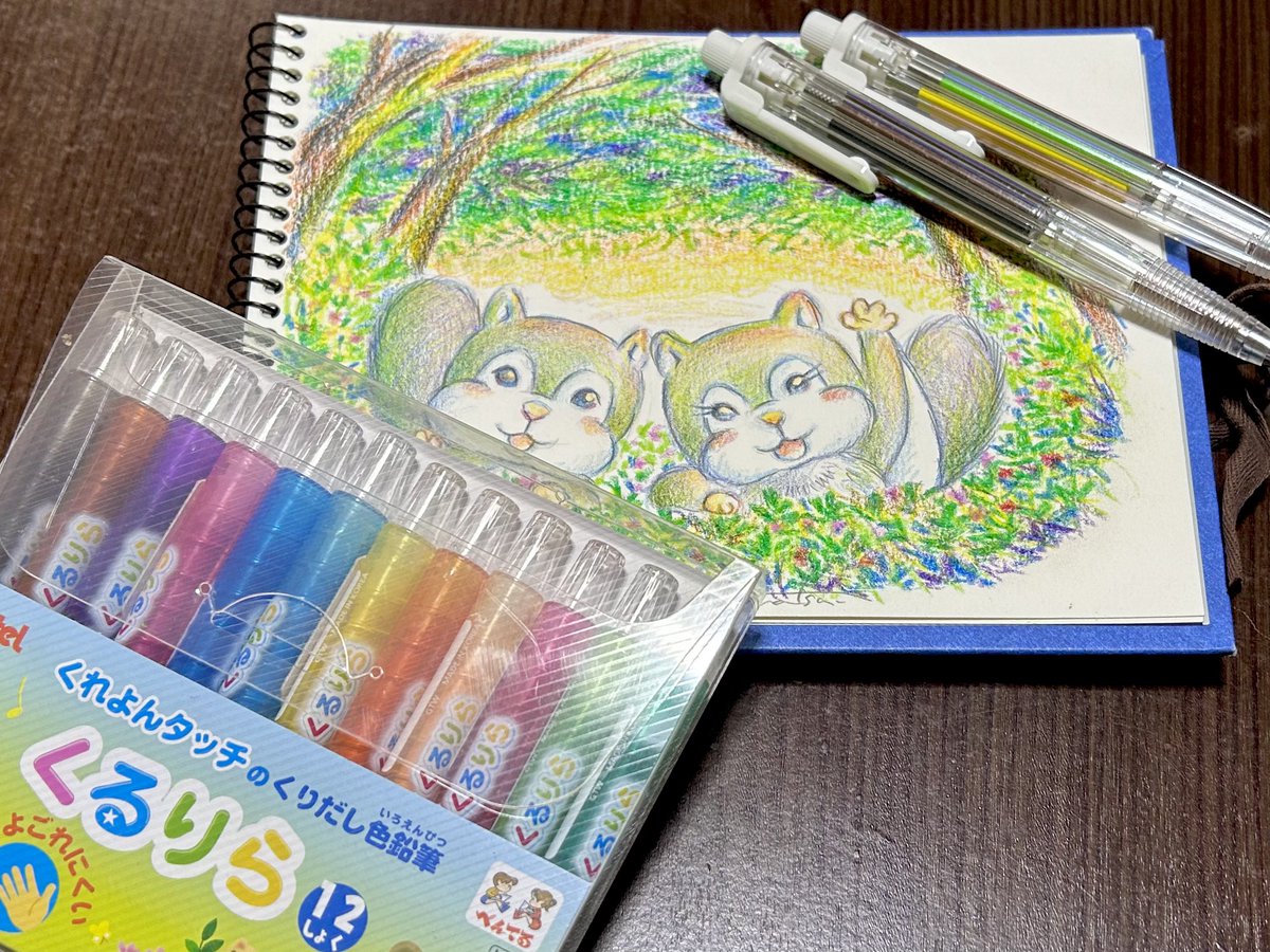 ykki55's tweet photo. アートマルチ8とくるりらを使用
くるりらはクレヨンぽいけれど塗ったあとほぼベタつかないので、ちょっとした息抜きの落書きにも良いです

マルチ8には全色と鉛筆を入れてあるので、写っている2本とスケブだけあればどこへ出掛けても描いて塗ることができます😊 https://t.co/YdbDYAf4s7