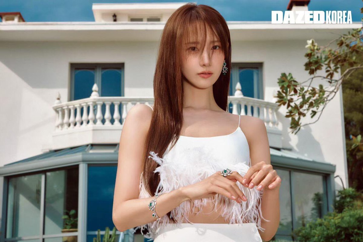 yeppeoyoona's tweet photo. Higher definition cuts of YoonA x Qeelin for Dazed Korea August issue ✨ (1)

🔗 https://t.co/cKk3cBCGRX

#LimYoonA #임윤아 #YoonA #윤아 https://t.co/ty4xD44bKr