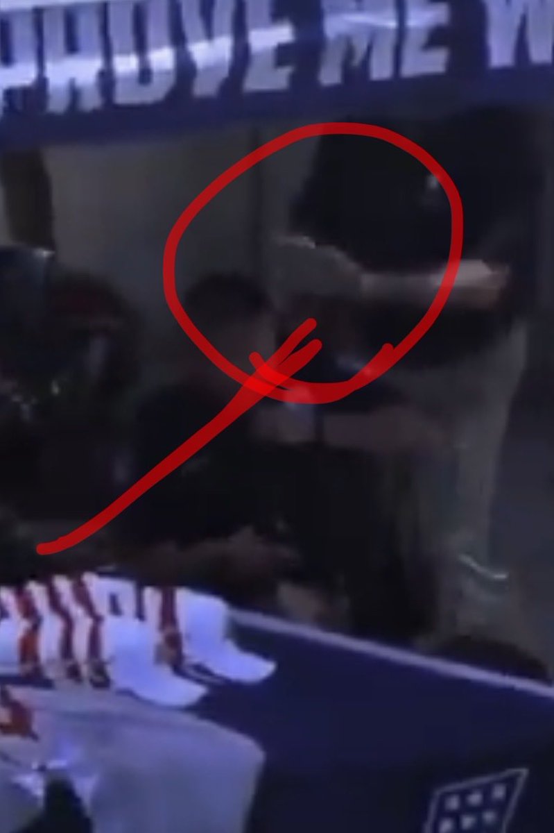 VLuvMully's tweet photo. ⁉️ Wb Laine Sheoenburger’s fat gay a$$ specifically getting his phone out to take photos or record it in the moment… but that’s supposedly normal… 🙄
‼️Effing crazy… @IanCarrollShow @Ryanmatta @TheoVon @ComicDaveSmith @Niss_Cee https://t.co/MF1FgOPXgs