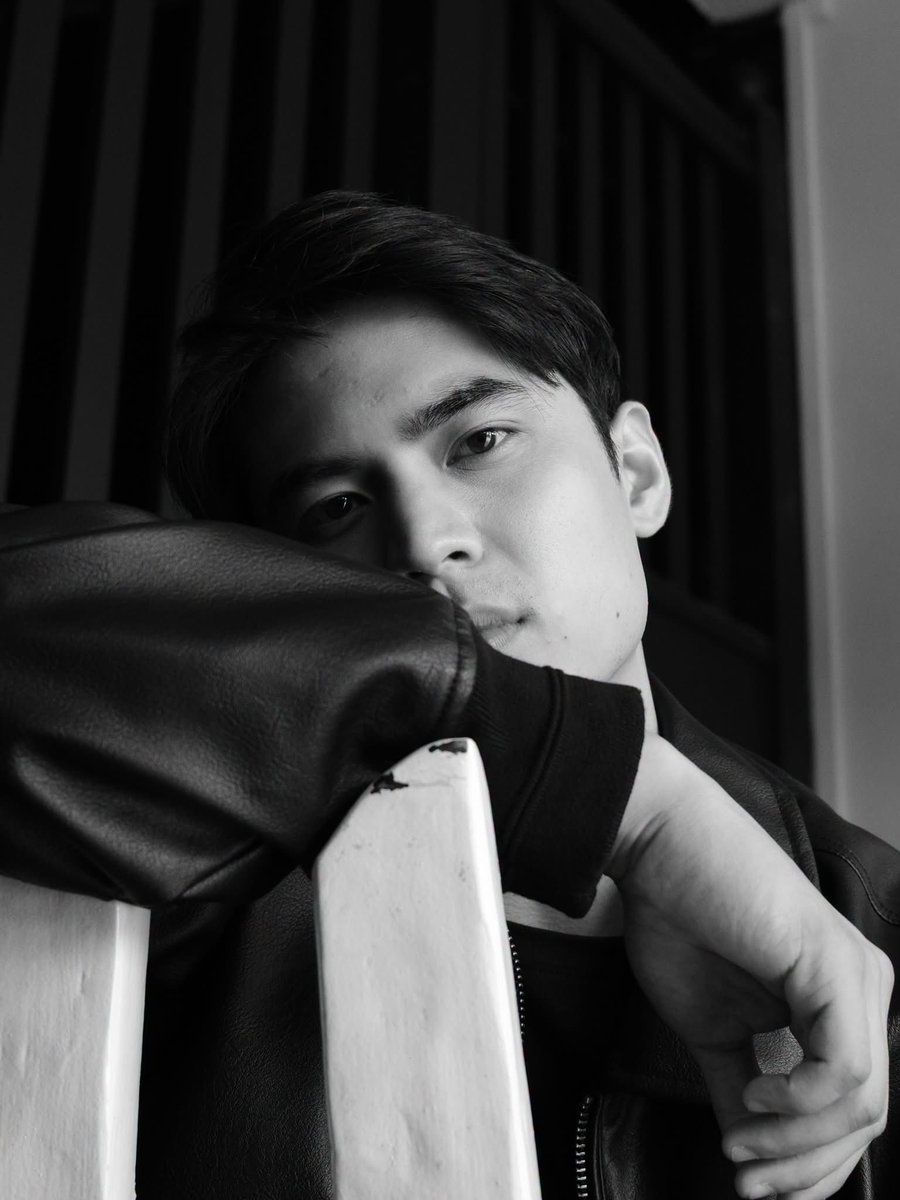 familioph's tweet photo. oh yeah?

📸 Emilio Daez on ig

#EmilioDaez https://t.co/Wt4WaoO6V4