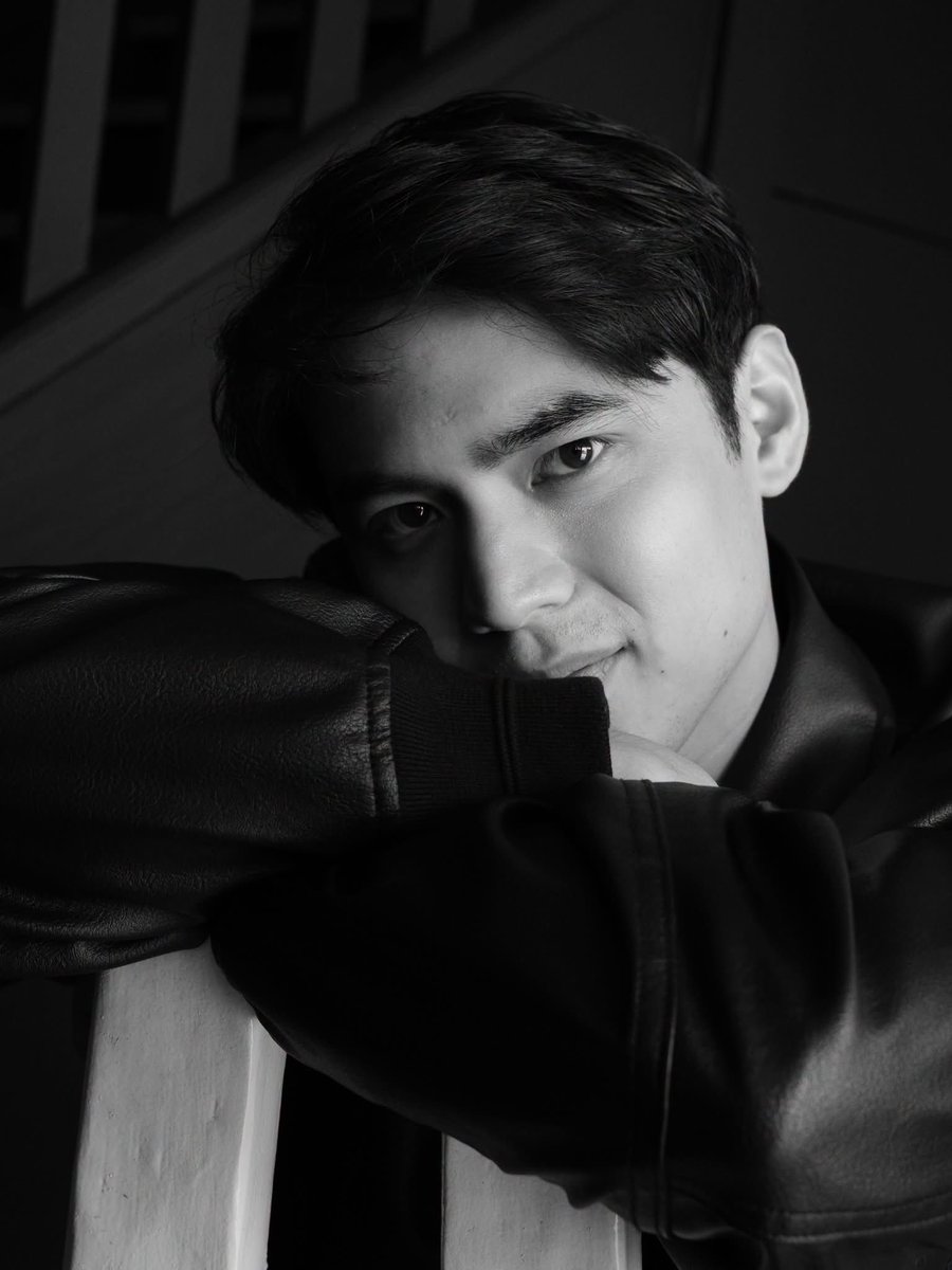 familioph's tweet photo. oh yeah?

📸 Emilio Daez on ig

#EmilioDaez https://t.co/Wt4WaoO6V4