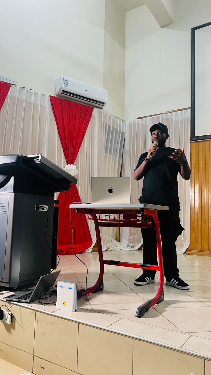 jasonAppiatu's tweet photo. I had the privilege to be part of speakers at the KNUST Career Fair. I shared my journey, what problem solving is and how to get the best out of AI.

Its such a great feeling to be reminded of why we do what we do.

...yes I was nervous when going up stage😂😂

#tech #ai https://t.co/td1ewv2TEi