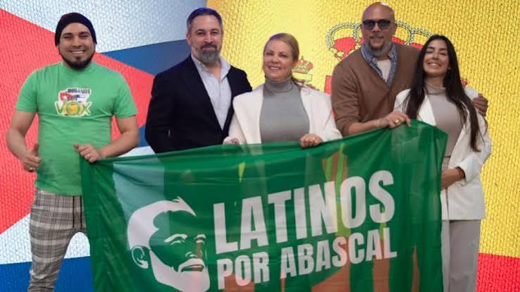 DavidGR1714's tweet photo. No oblideu que aquest discurs no es el del PP es el de Garcia Albiol 
PP i VOX estan totalment a favor d' inundar d' immigrants CAT https://t.co/XzCV5mAW22