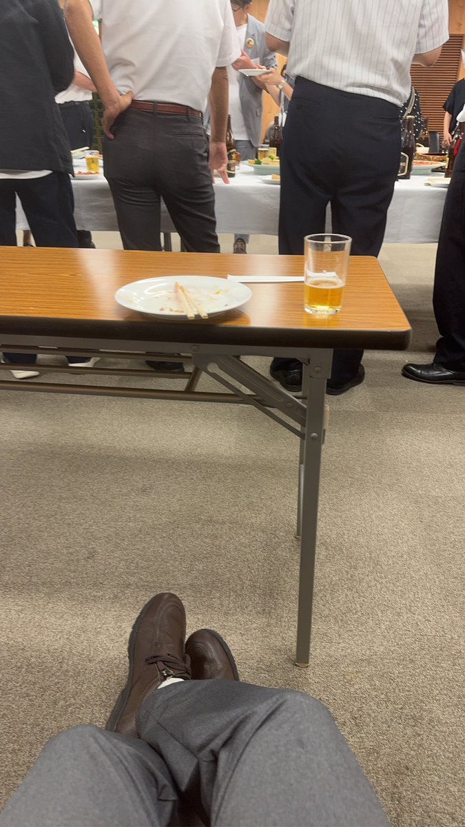 bonpata's tweet photo. ほぼ懇親しない懇親会。息を潜めて過ごす。 https://t.co/4CKQMa9pxw