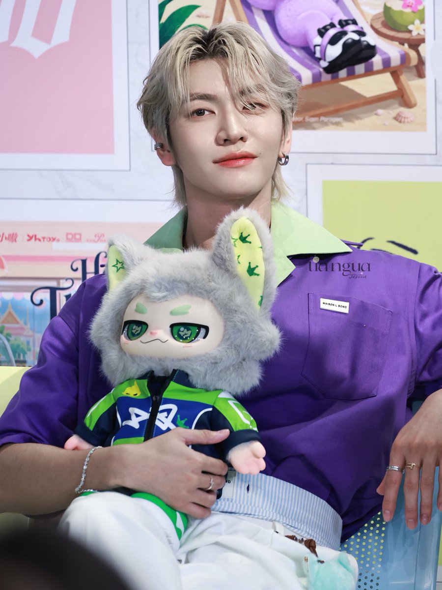 tiangua3469's tweet photo. น่ารักอ่ะ
@Bossckm_ 

AOOTH WITH BOSSCKM

#AOOHelloThailand
#AOO_PopUp_Thailand 
#BossChaikamon #ShawtyBoss https://t.co/eG6sd8V9Nx