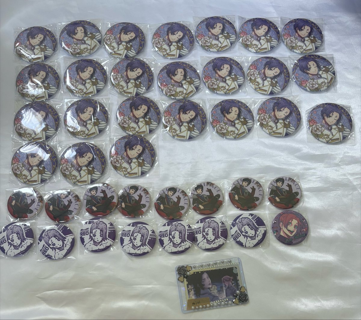 isrn4867's tweet photo. 【譲渡】ブルーロック御影玲王

譲：纏めてのみ 御影玲王

求：纏めて￥9.000

自己紹介必読
銀行振込優先PayPayマネー〇
お支払い即日優先〜2日以内に可能な方。
送料負担します。

気軽にお声掛けください🍀 https://t.co/YKuTKriVmi