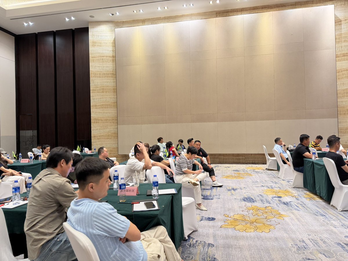 Luffy167668's tweet photo. Flap#币牛币合肥峰会
起点，一切刚刚开始！
@eth_cedric @heyibinance @webhogwatrs @BNBCTOFLAP @DBSdabaisha @qianhe_bc1p @duanxiaominBNB @EliseFolso71390 https://t.co/dXoUYpM1nB