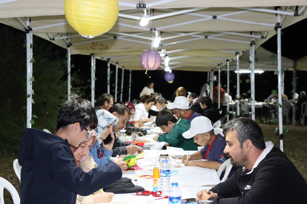 BilimErzurum's tweet photo. Bir kez gelen, bir daha kopamıyor.😉
Doğa Kamplarımızın müptelası çok.

#DoğaLab https://t.co/TaIHJtKCbF