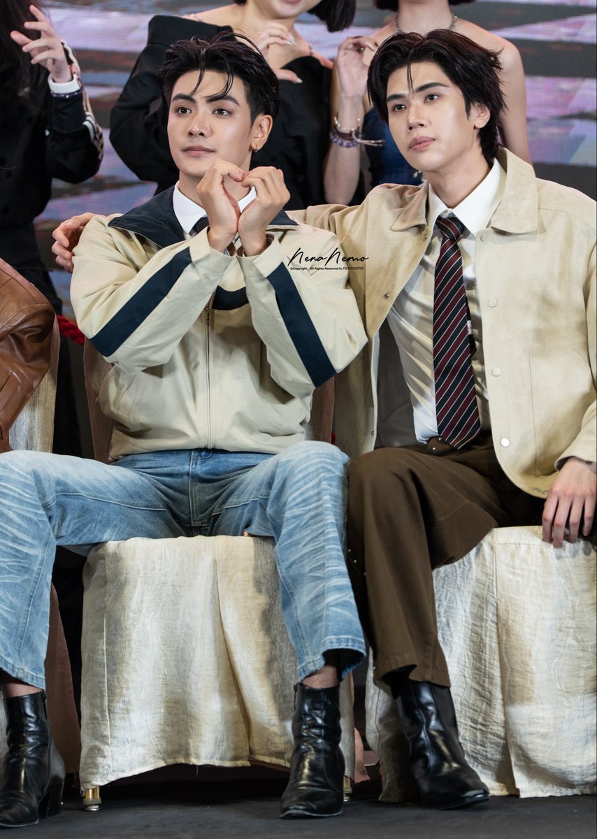 nenanemo_'s tweet photo. โอบไหล่ ให้หัวใจไปเลย ❤️🌻🌻
JOONGDUNK FANFEST MACAU
#GMMTVFanfestInMacau2026
#JoongDunk 

[📷08082026] https://t.co/YzuGcYSvxR
