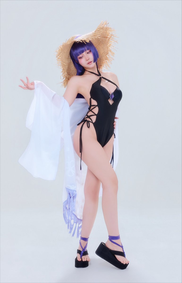seika_ruru's tweet photo. コミケ1日目は『TERBIS』ブースにてグレイス役で出演させていただきます🏖️
#TERBIS #C108 https://t.co/y5g4RzoKZy