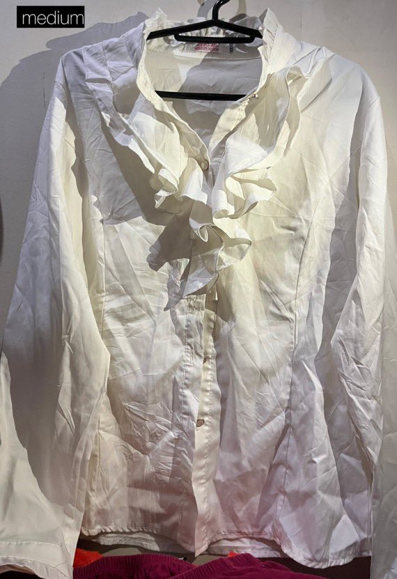 aesawins's tweet photo. picheolin-inspired concert outfit ! 
— white long sleeve + vest 

⤷ 120 pesos set  

ph wts lfb preloved ukay clothes tshirt blouse pants knitted svt seventeen https://t.co/tIxBvMtkxL