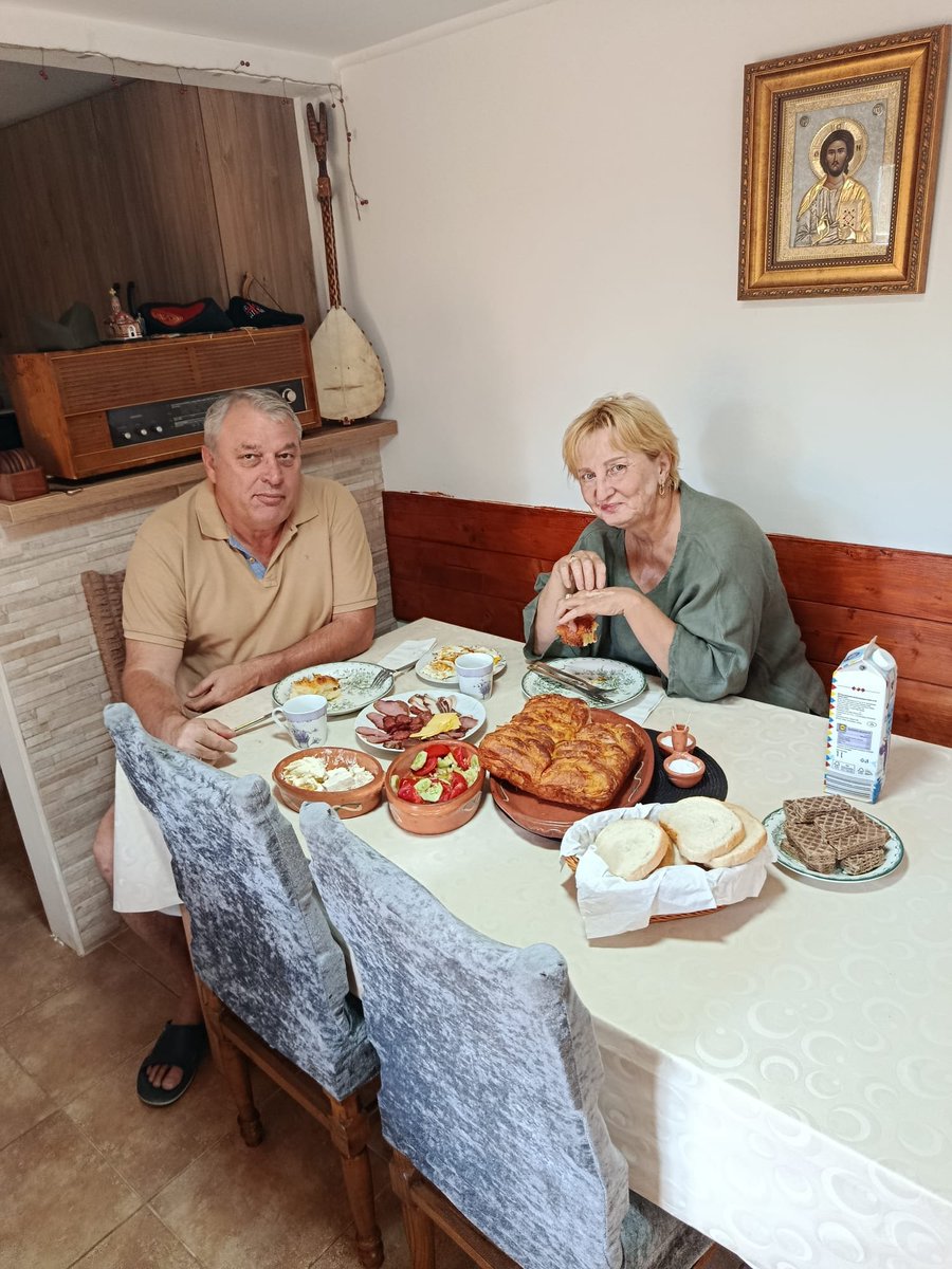 prenocistelelic's tweet photo. Наши драги гости из Београда, Србија 😊🇷🇸
Our dear guests from Belgrade
#prenocistelelic #hrana #dorucak #food #breakfast #essen #früstück #seoskahrana #selo #selolelic #lelic #booking #airbnb #seoskiturizam #seoskiturizamsrbije https://t.co/iqeWwDEVHq