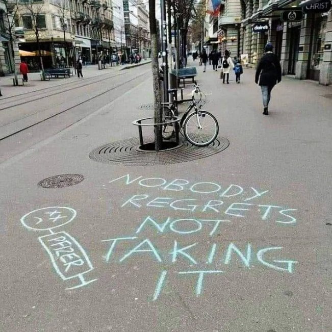 ValerieAnne1970's tweet photo. The pavement just said what half the world is still thinking... NO regrets. https://t.co/7l2w89b9CG