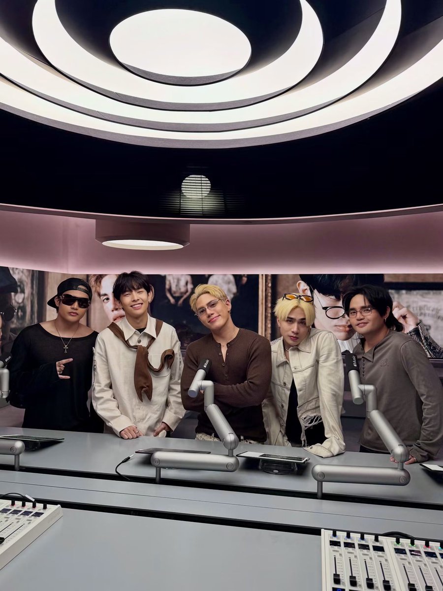 darlingLeiiiii's tweet photo. Crowdsourcing: Anyone interested to read an #SB19 #fanfic ? 🥹
#idol #fanfiction #story #stell #pablo #ken #justin #josh #esbi #sb19fanfic
photo for attention only https://t.co/4TH0PwocNI