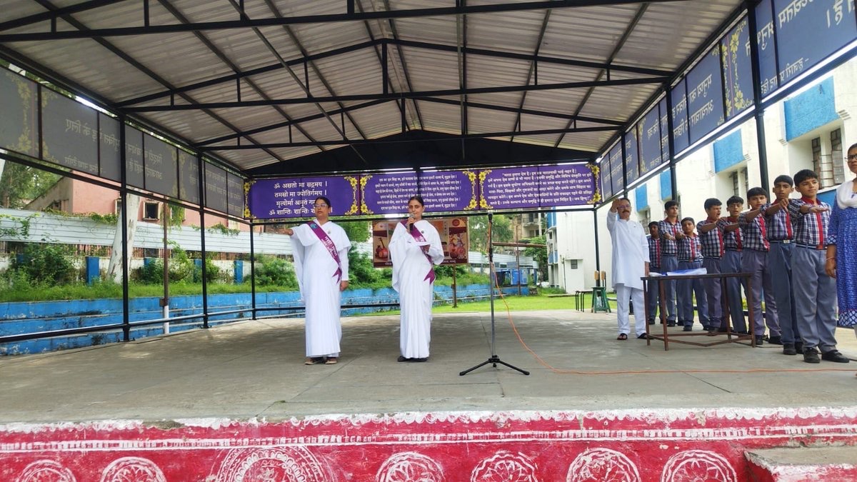 KBantalab's tweet photo. 🌿 **Nasha Mukt Bharat Abhiyaan** 🌿

PM SHRI KV GC CRPF Bantalab organised an awareness programme for students, encouraging them to choose a **healthy, drug-free and positive lifestyle**.

✨ **Say No to Drugs, Yes to life.
@KVS_HQ
@kvsrojammu https://t.co/SL7dC0NTxr