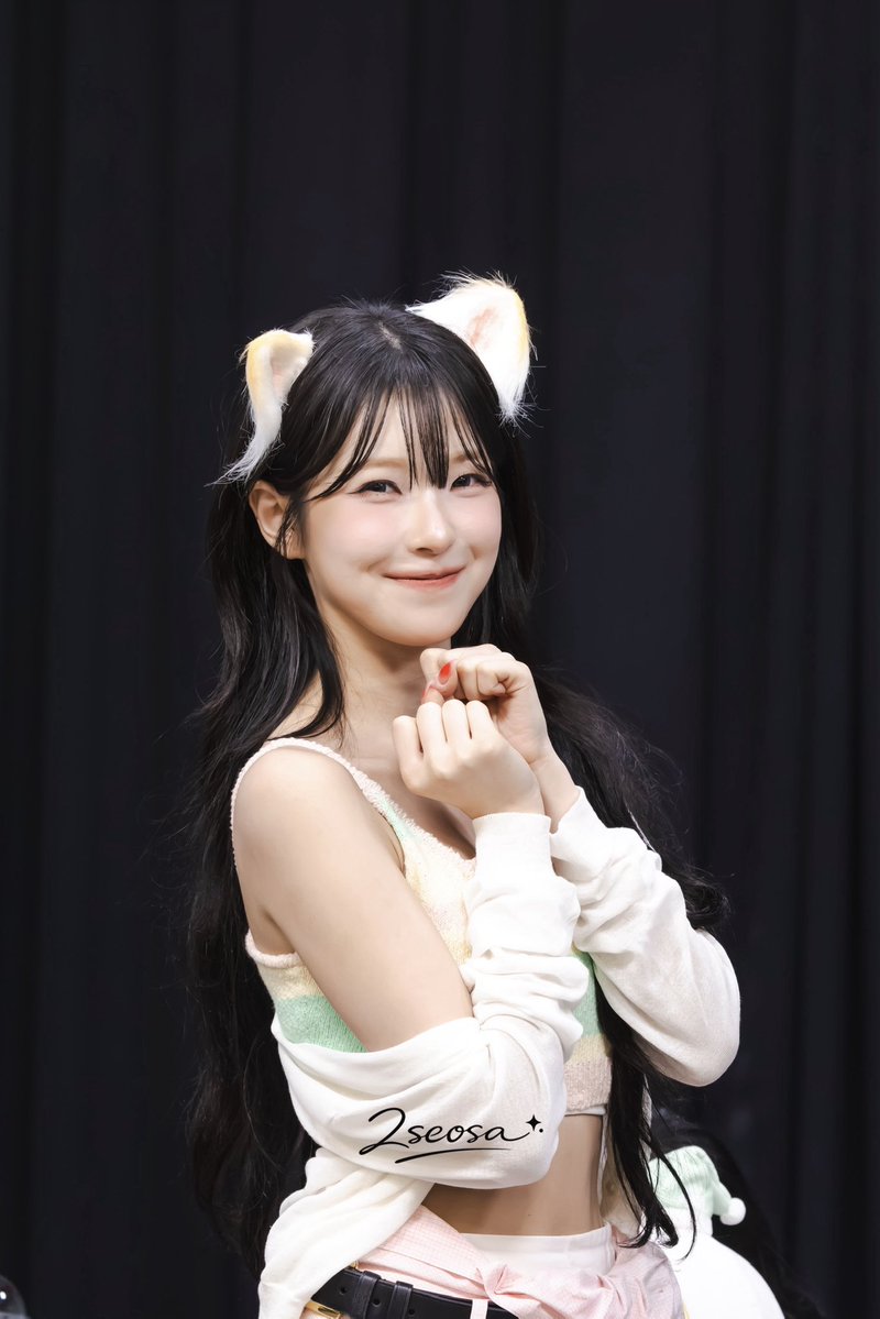 2seosa's tweet photo. 260725 비트로드 팬사인회

백지헌 2p

#fromis_9 #프로미스나인
#백지헌 #BAEKJIHEON https://t.co/RQqJIFHrAO