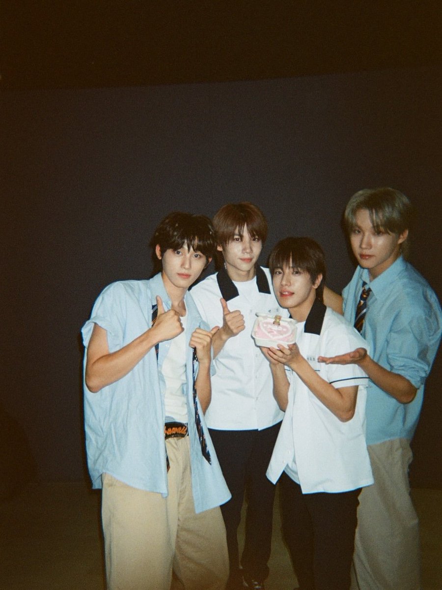1437wind's tweet photo. 07s🎂
#더윈드 #THEWIND 
#CLOSEYOUREYES #클로즈유어아이즈 https://t.co/PUR2LeYCja