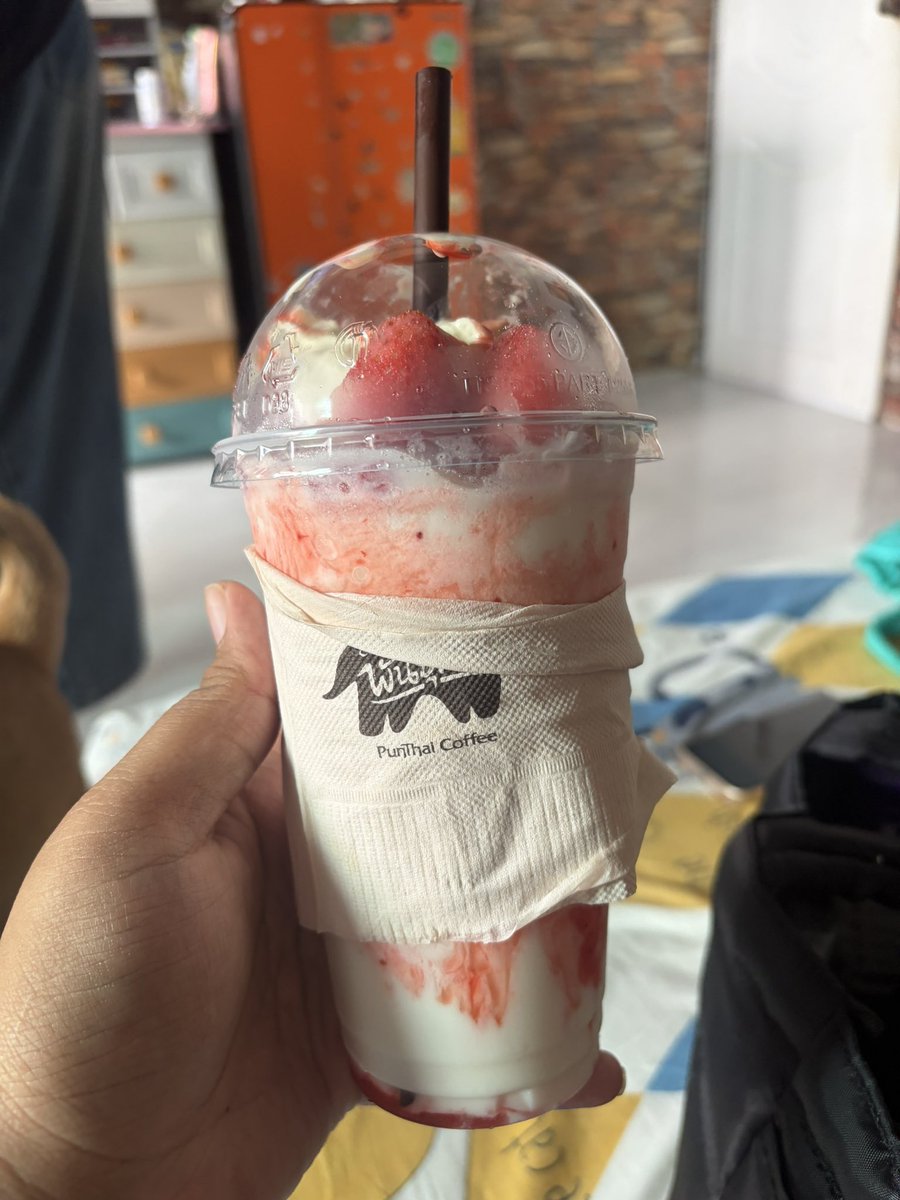 kimming2203's tweet photo. บ่ายนี้มาเติมน้ำตาลกันค่ะ! 🥤
👉 https://t.co/eEYsUuAEmJ
 #LINEMAN https://t.co/llj2AWl9lO